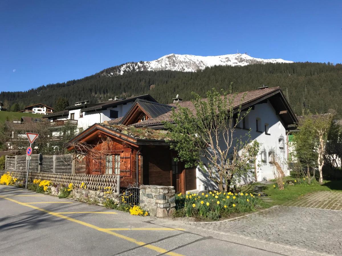 Studio In Klosters Bed and Breakfast Exterior foto