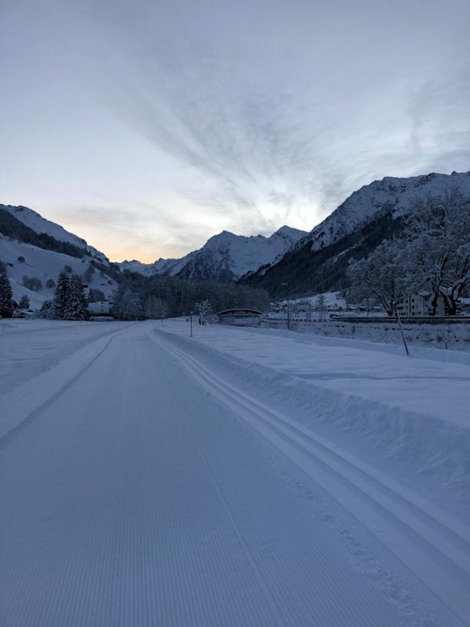 Studio In Klosters Bed and Breakfast Exterior foto